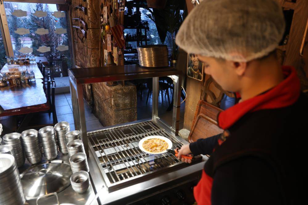 Konya’da kış aylarının favorisi! 5 saatte pişiyor, damaklarda eşsiz tat bırakıyor 1